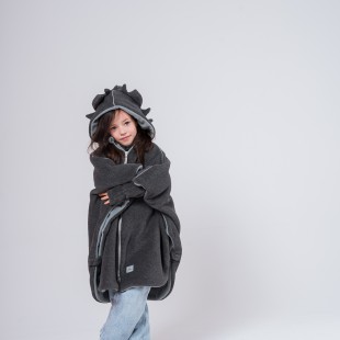 Poncho Dragon from PATULOVE for the car seat
